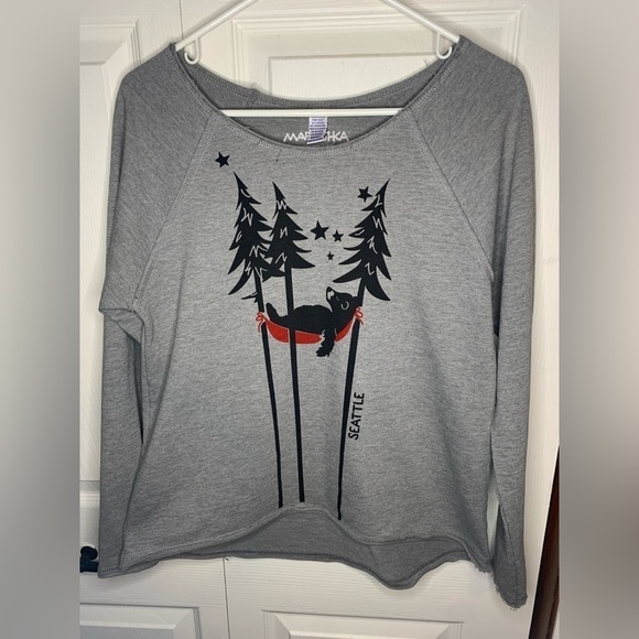 Marushka Tops - Women’s pull over sweatshirt, small.